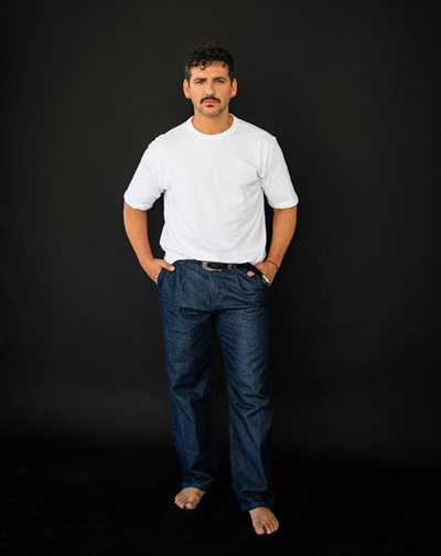 Inicio Fran Perea - El Hombre Invisible Sala Custom Sevilla