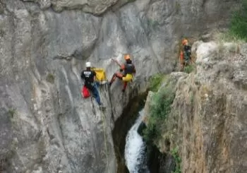 Actividades de Aventura en Teruel - Barranco Acuático en Utrillas Actividades de Aventura en Teruel Barranco Acuatico en Utrillas