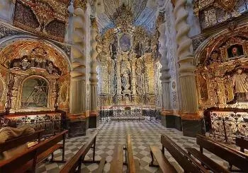 Visita a San Luis de los Franceses Legado Barroco en Sevilla
