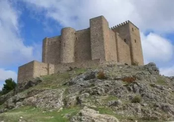 Castillo de Segura de la Sierra en Jaén castillo de segura de la sierra en jaen