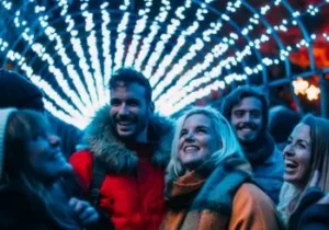 Los 10 mejores parques para visitar en España: naturaleza, aventura y diversión Els Llums de Sant Pau: El Jardín de la Navidad en Barcelona