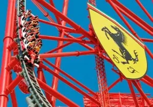 Los 10 mejores parques para visitar en España: naturaleza, aventura y diversión Ferrari Land en Vila-seca