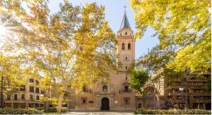 10 Iglesias y Catedrales Imprescindibles para Visitar en España Visita al Tesoro de la Virgen de las Angustias